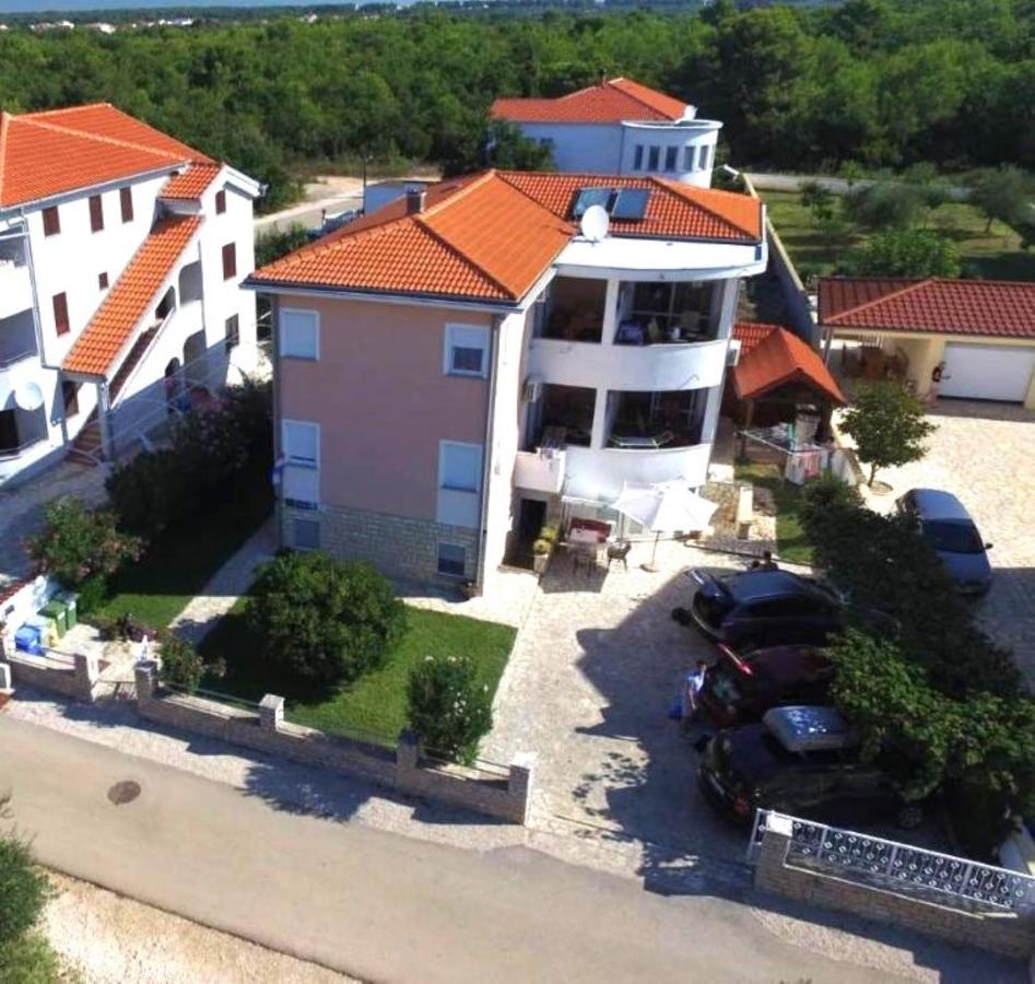 Apartments Jannine 비오그라드나모루 외부 사진
